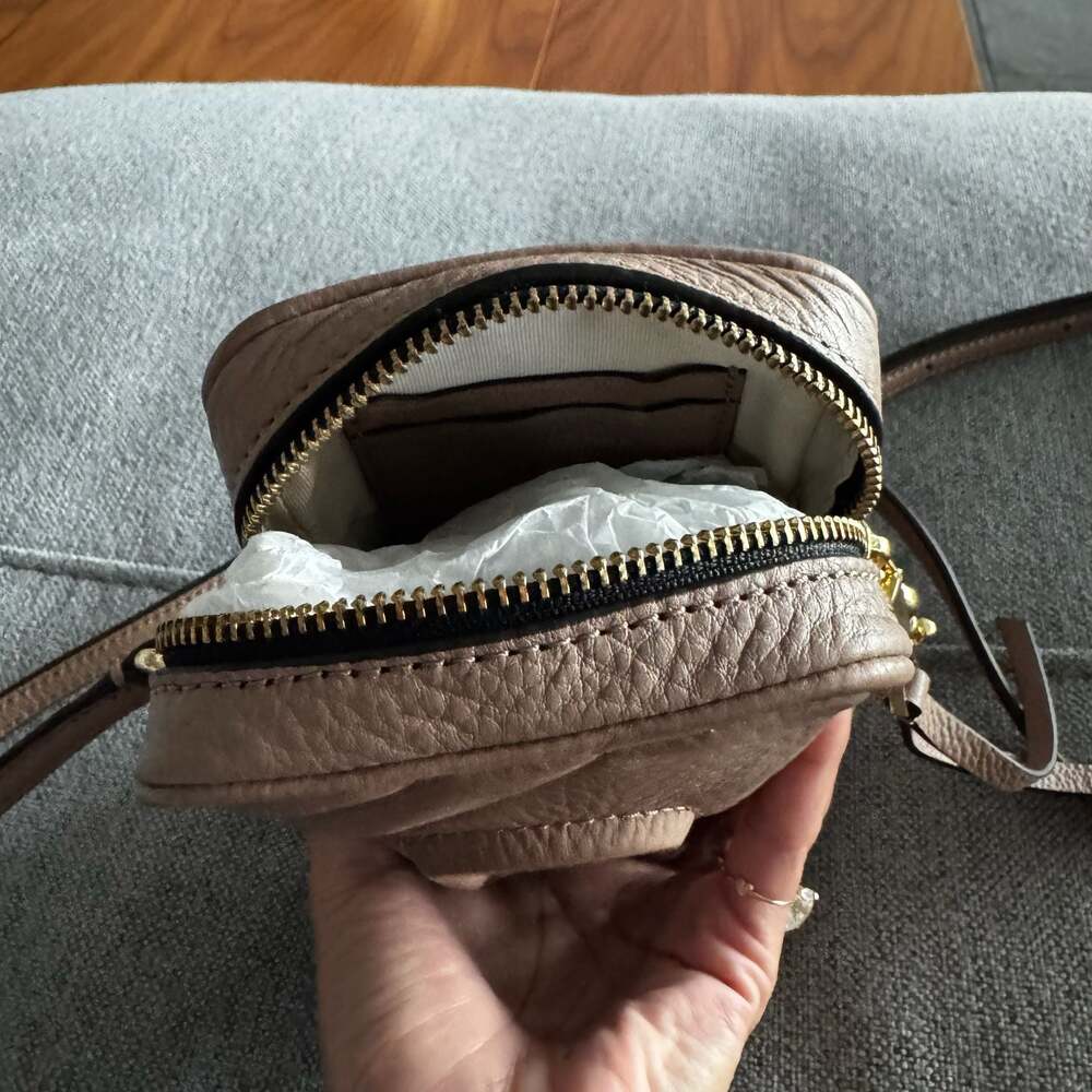 Marc Jacobs Leather Crossbody Bag - Picture 8 of 9